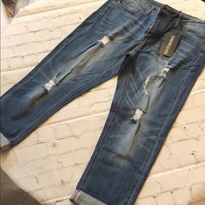 NWT Distressed Jean Capris